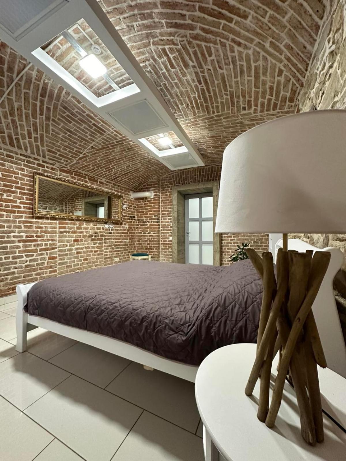 شقة 2Х Кім-Й Loft На Площі Філармонії By Willox تشيرنيفتسي المظهر الخارجي الصورة